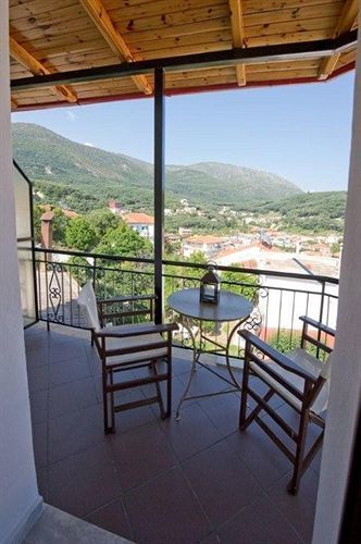 Theodora'S House Overlooking Valtos Hotell Parga Eksteriør bilde